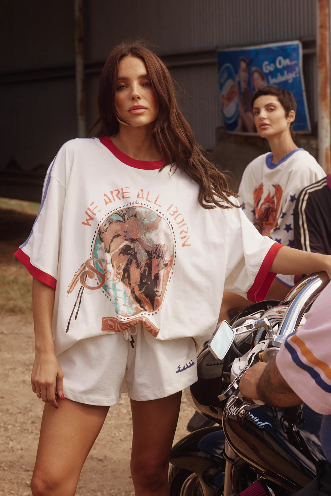 The Very Oversized Superstars Tee White/Blue