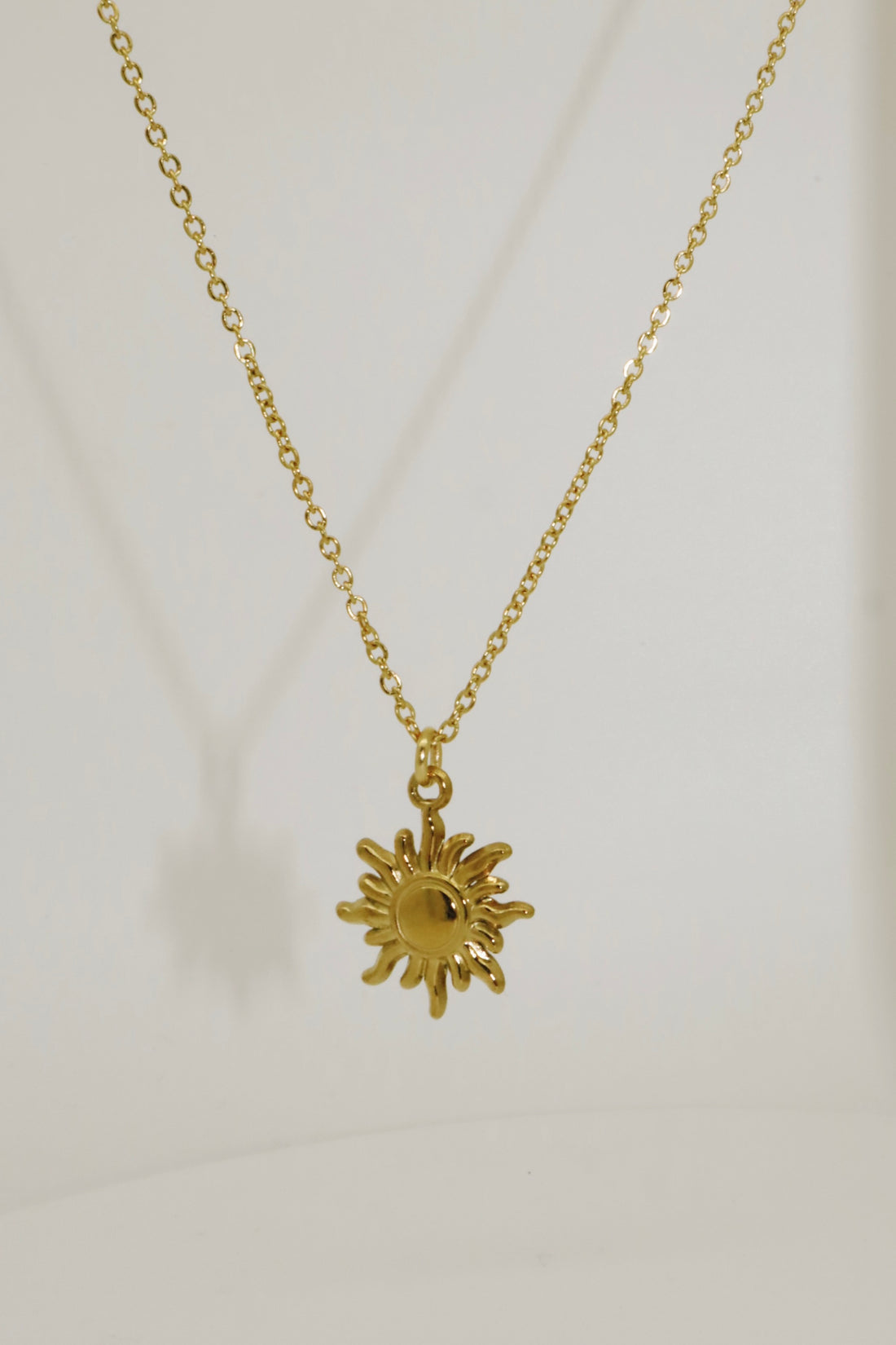 Choose your Muse Pendant Necklace Gold