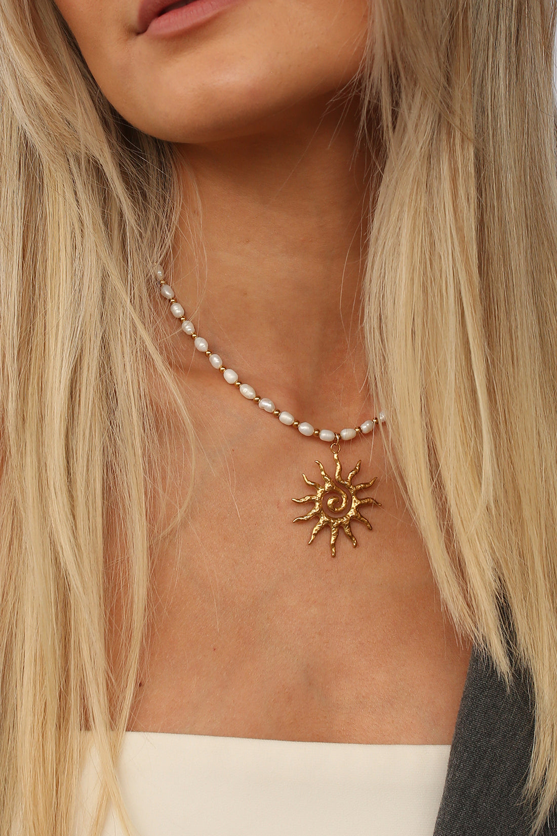 Alice Pearl Necklace