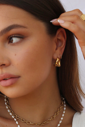 Hugo Earrings in Gold