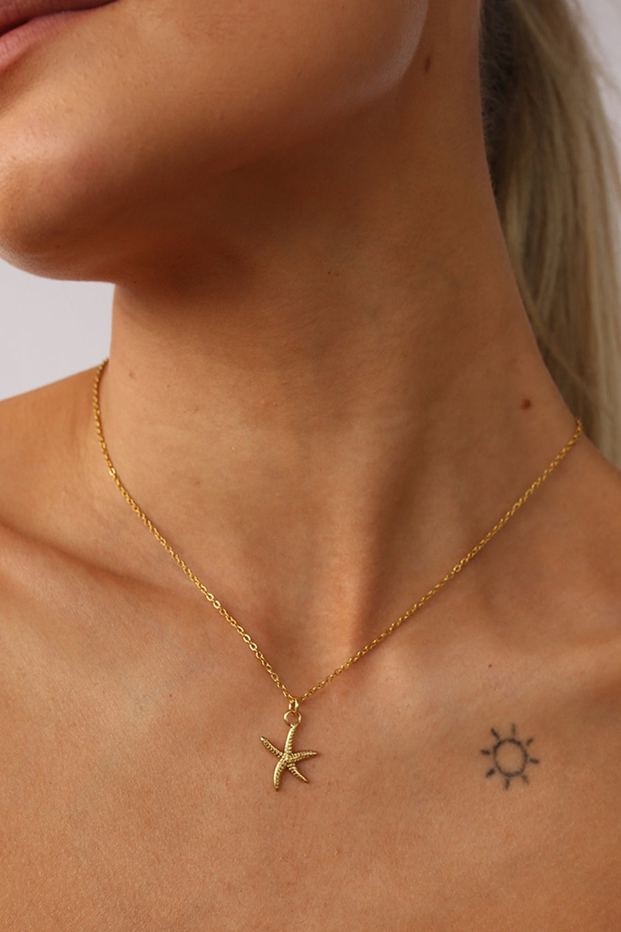 Choose your Muse Pendant Necklace Gold